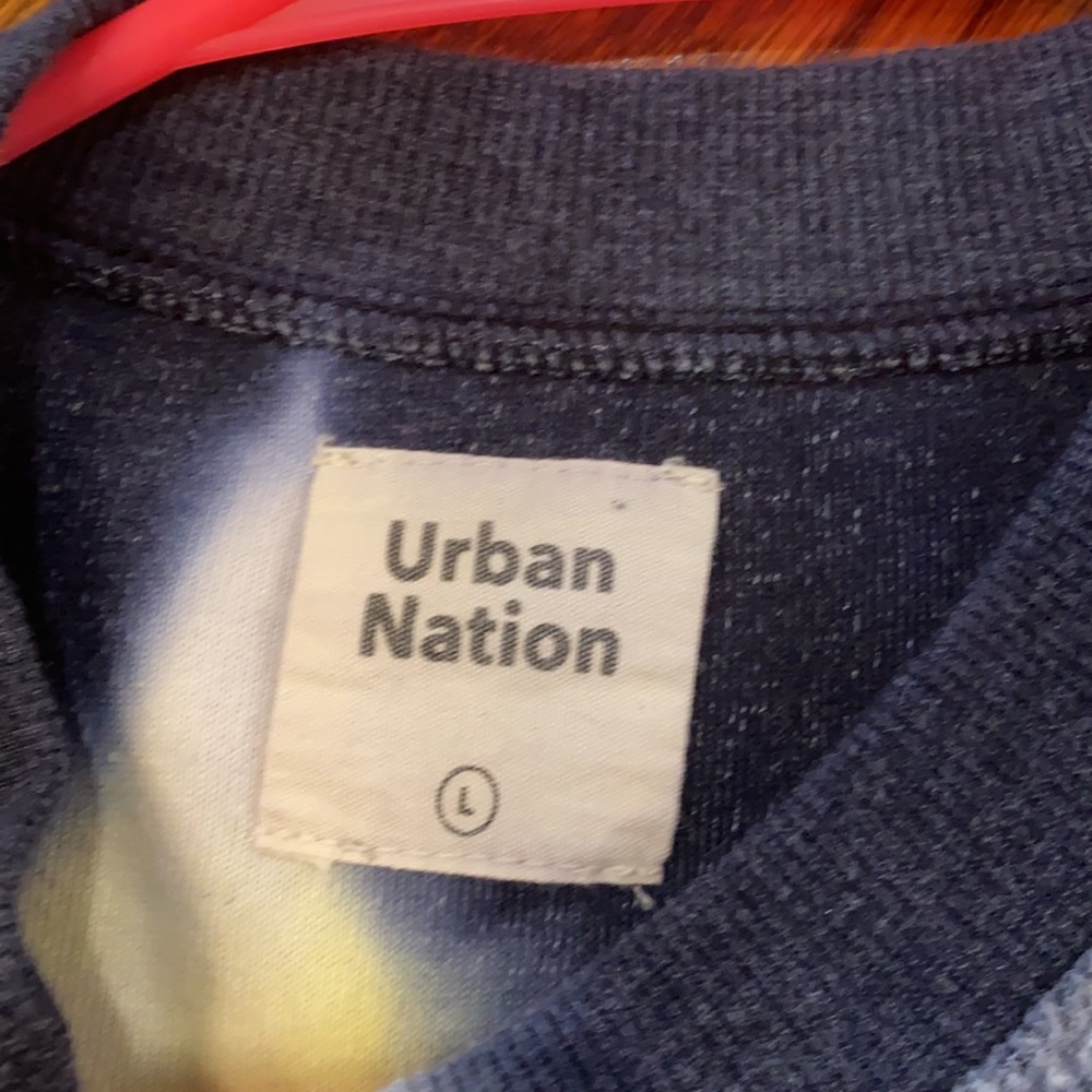 Sweatshirt - Picture 2 of 3